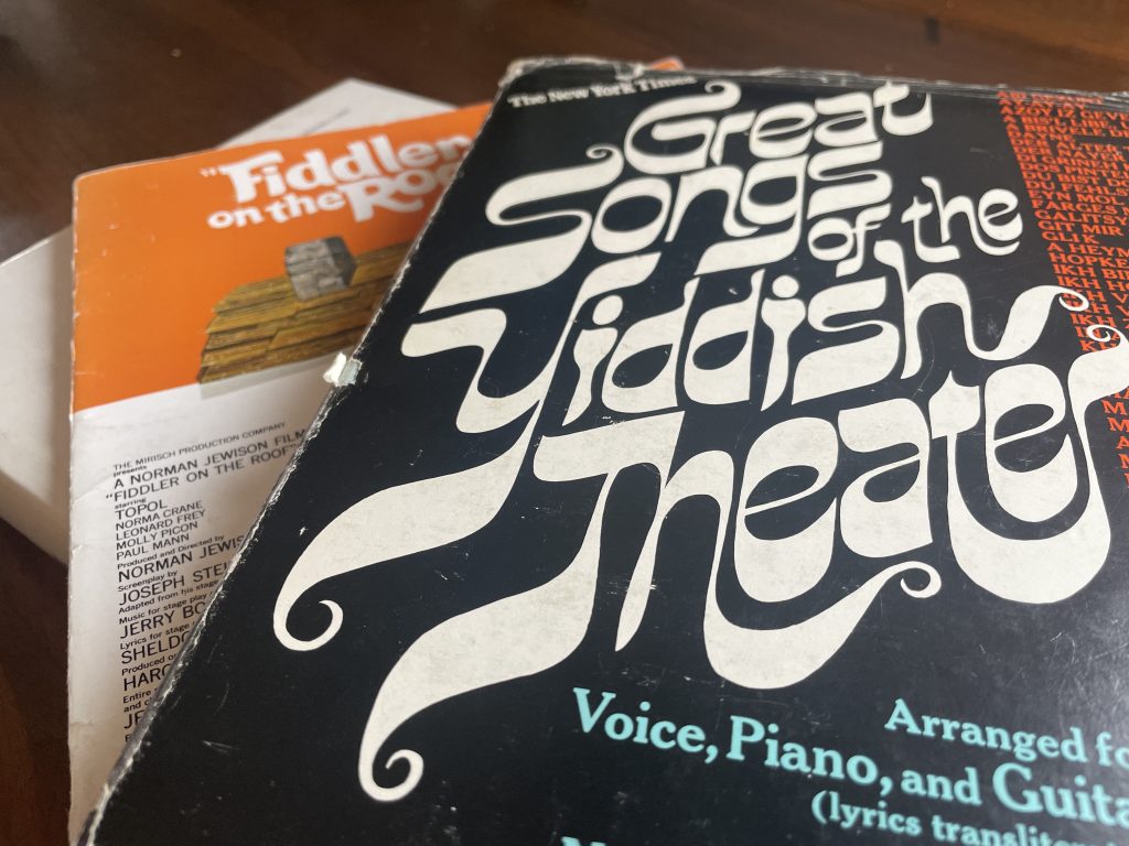 Boeken met Jiddisje liederen